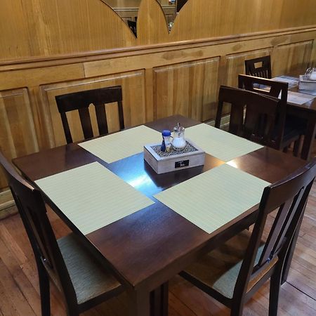 Hostal Balmaceda Punta Arenas Esterno foto