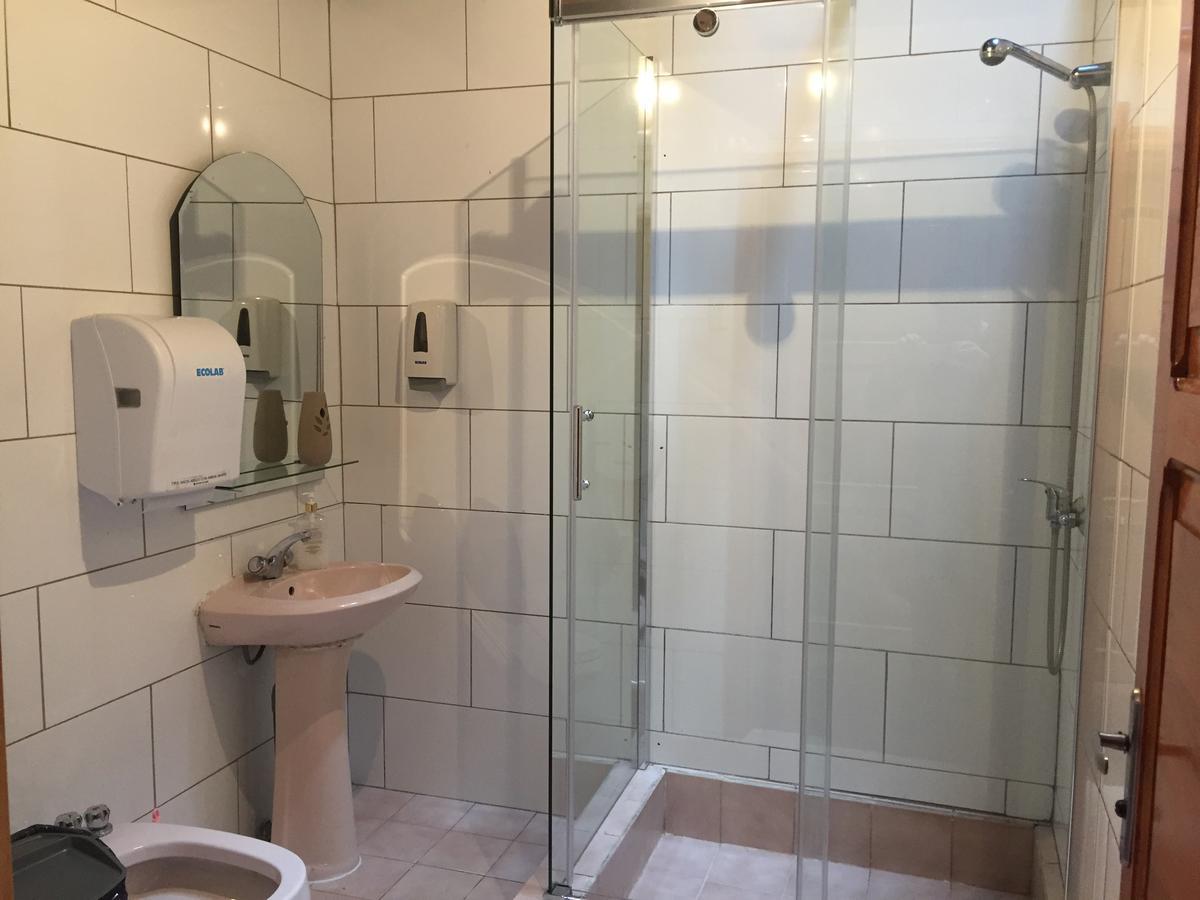 Hostal Balmaceda Punta Arenas Esterno foto